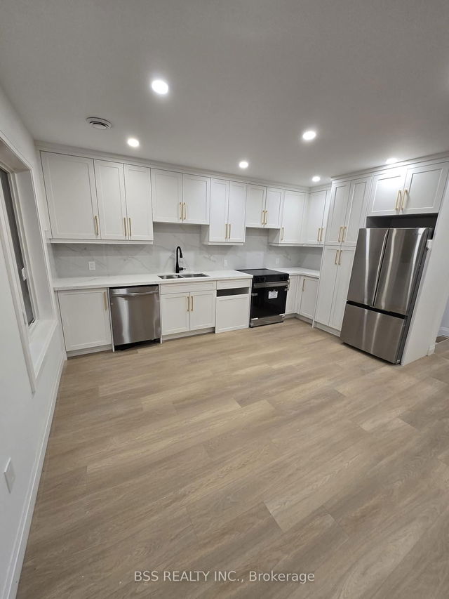 Unit 3 - 699 Royal York Road