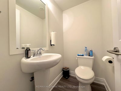 55 Twenty Ninth St, Toronto - Long Branch image-0-4