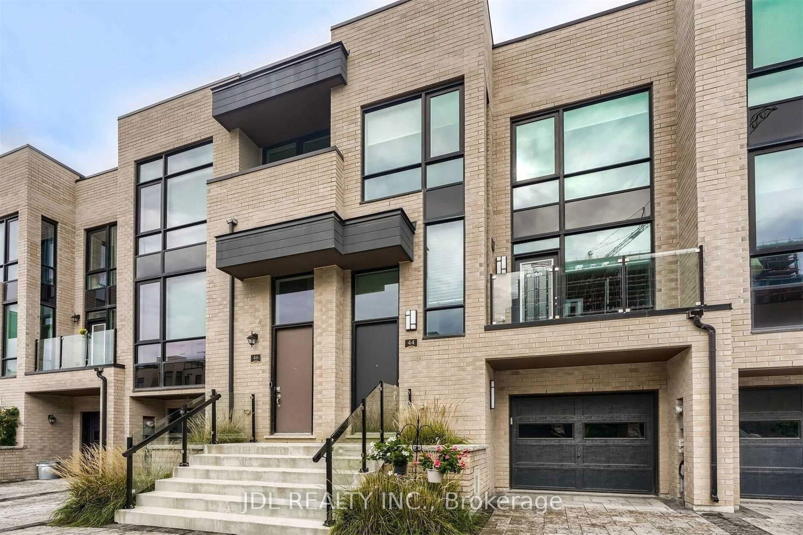 Townhouse leased at 44 Pony Farm Drive, Toronto, Willowridge-Martingrove-Richview, M9R 0B3 - MLS: W12111579