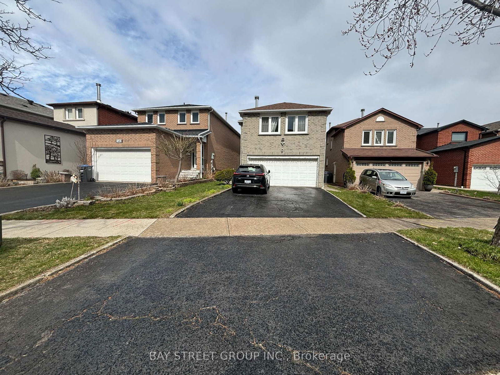 Detached House for lease at Bsmt-141 Surbray Grve, Mississauga, Fairview, L5B 2E2 - MLS: W12111620