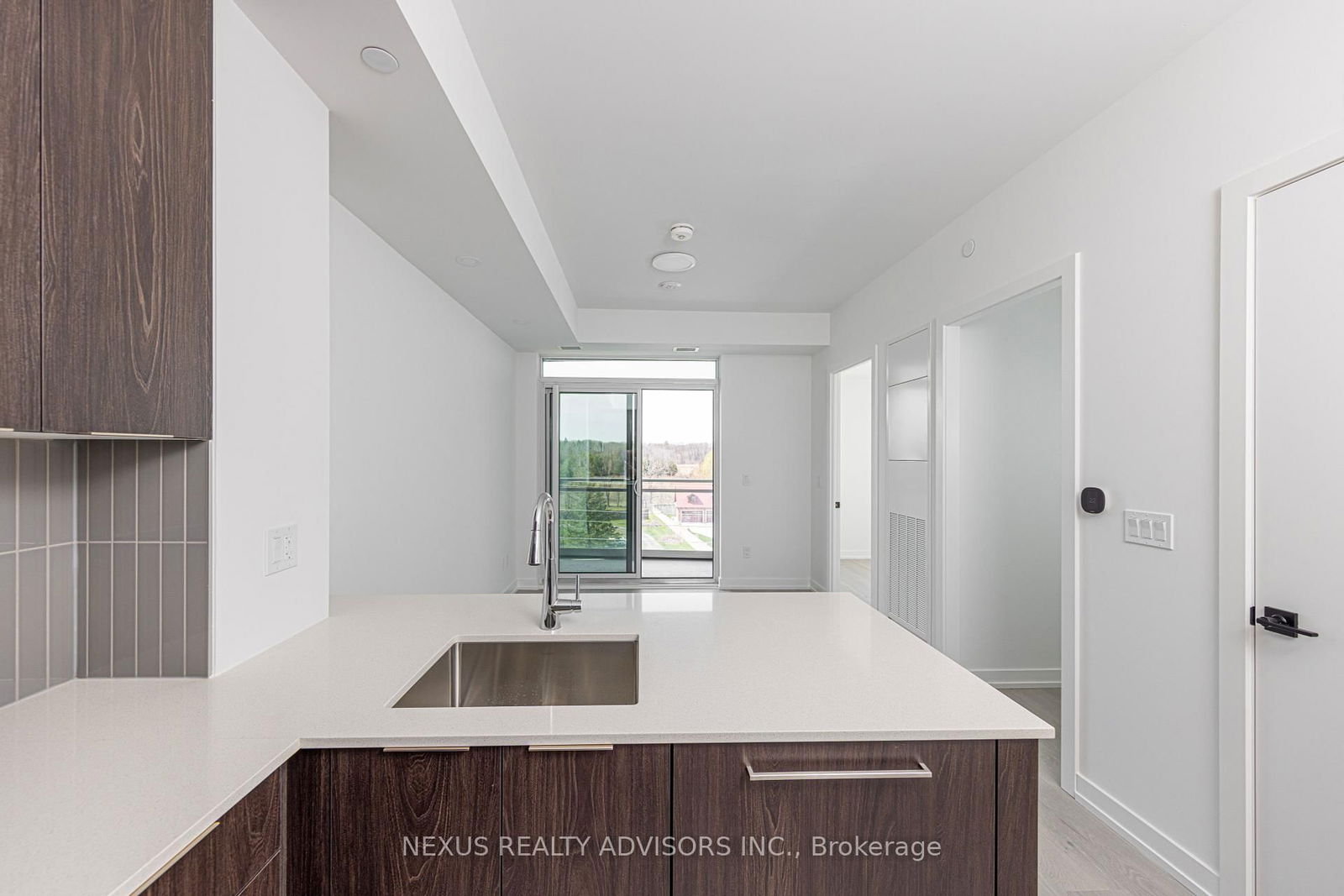 Condo leased at 529-2501 Saw Whet Boulevard, Oakville, Glen Abbey, L6M 5N2 - MLS: W12111630