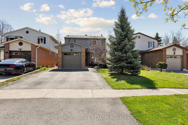3194 Greenbough Crescent