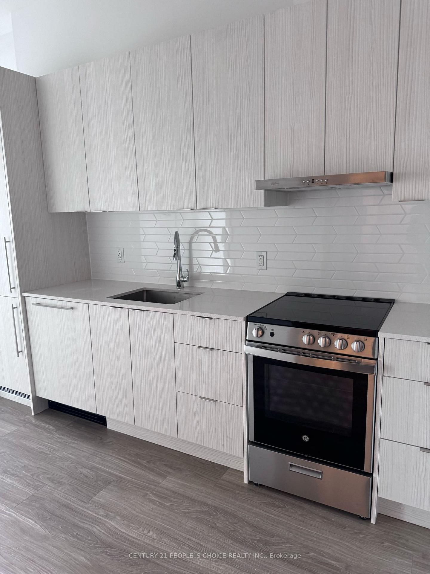 Condo for lease at 502-430 Square One Drive, Mississauga, City Centre, L5B 3Y1 - MLS: W12111654