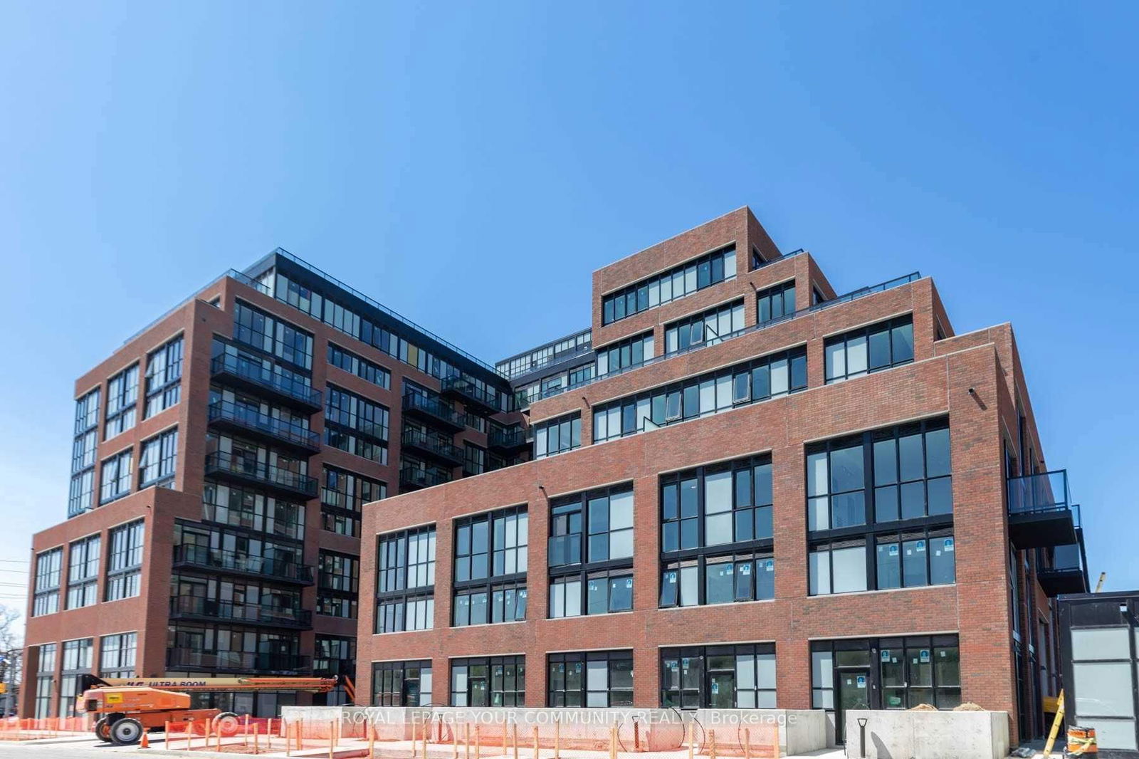 Condo for lease at 805-2300 St Clair Avenue, Toronto, Junction Area, M6N 0B3 - MLS: W12111748