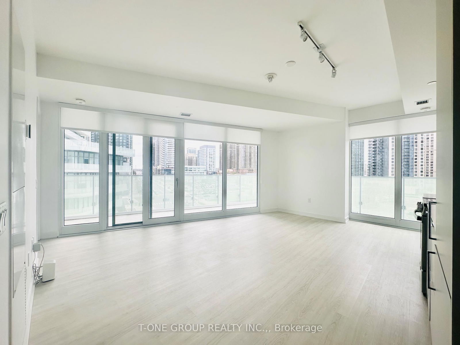 Condo for lease at 510-3883 Quartz Road, Mississauga, City Centre, L5B 0M4 - MLS: W12111765