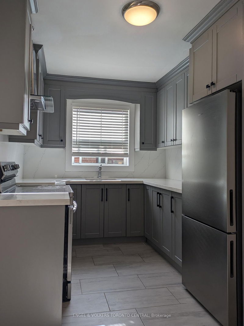home for lease on 6-20 Norris Crescent
