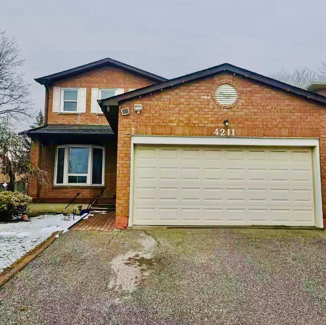 Upper - 4211 Murray Hill Crescent
