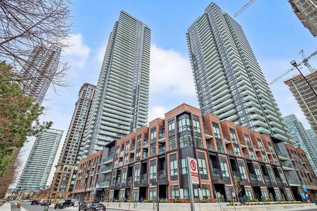 2906 - 430 Square One Drive