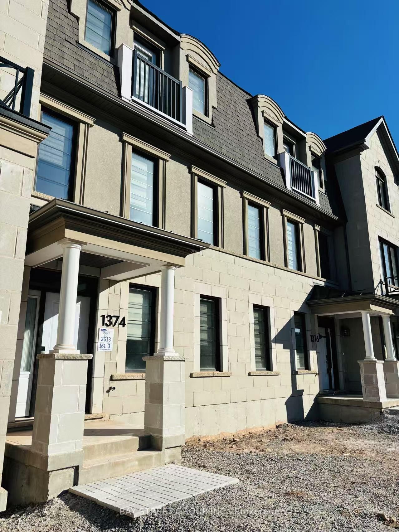 Townhouse for lease at 1374 Ripplewood Avenue, Oakville, NW Northwest, L6M 4L8 - MLS: W12112013