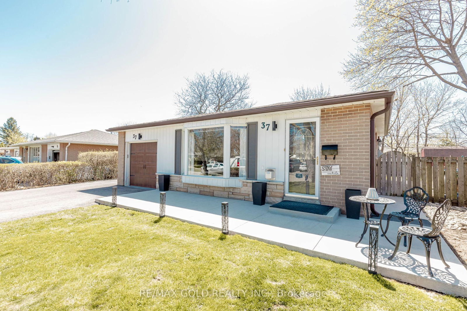 Detached House for sale at 37 Brookdale Crescent, Brampton, Avondale, L6T 1M8 - MLS: W12112050