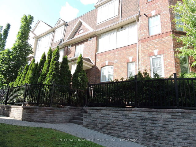 2 - 714 Neighbourhood Circle