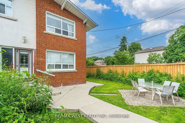 Main Floor - 34 Penhurst Avenue