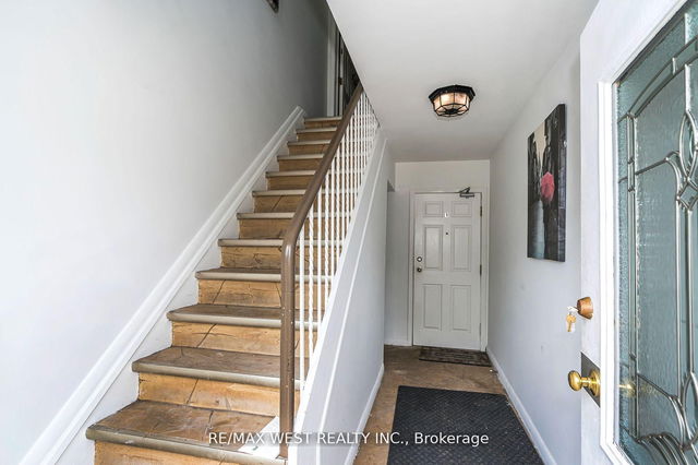 Main Floor - 34 Penhurst Avenue