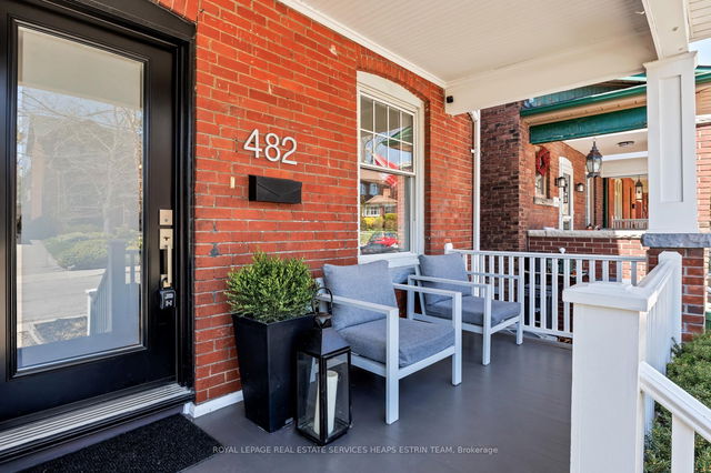 482 Durie Street