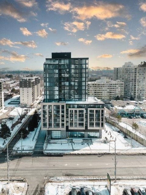 412 - 86 Dundas Street