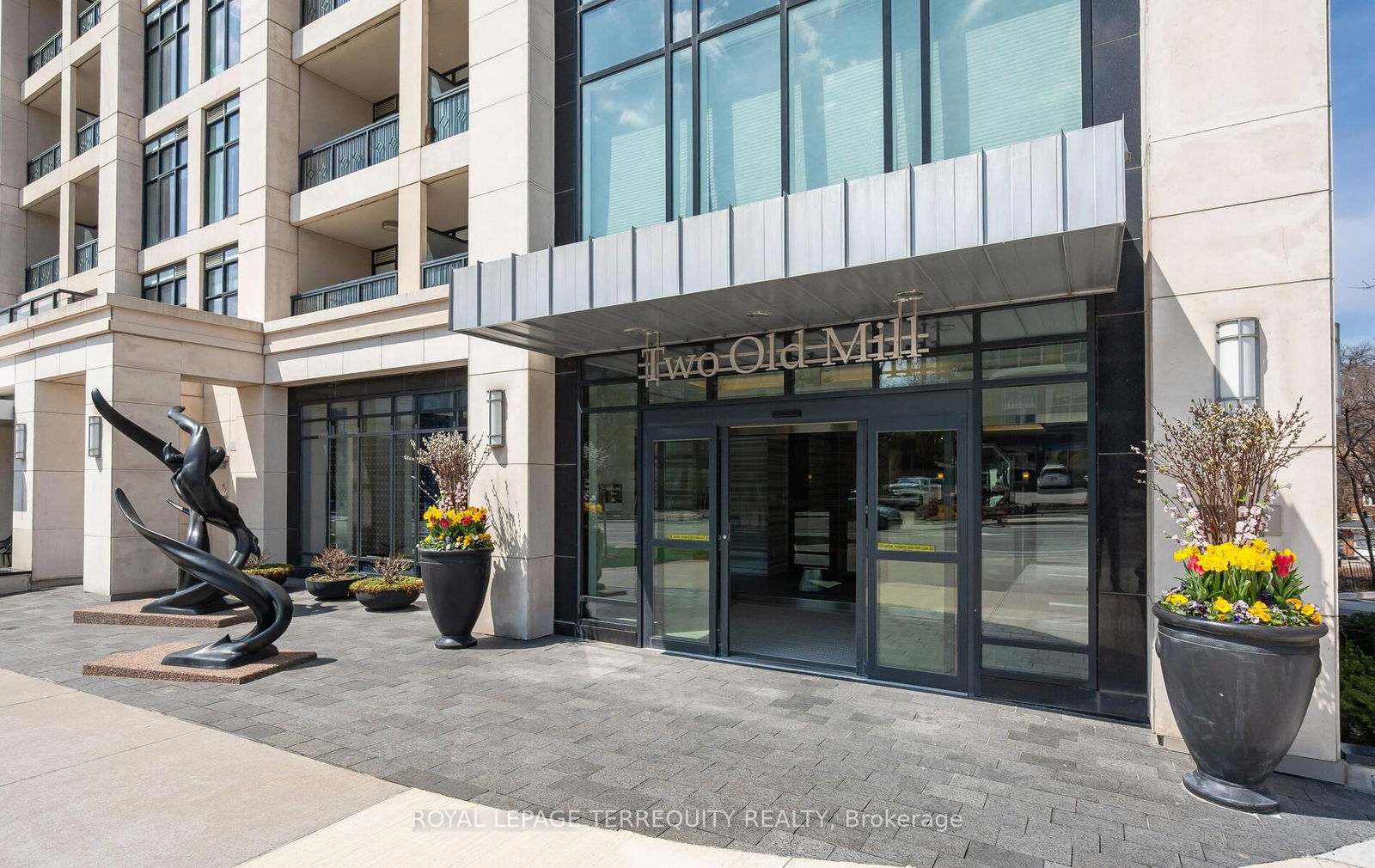 Condo for sale at 615-2 Old Mill Drive, Toronto, High Park-Swansea, M6S 0A2 - MLS: W12112387