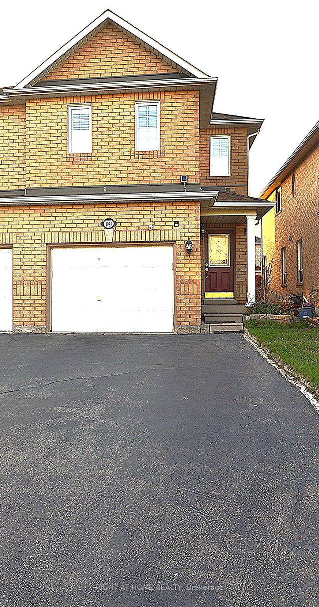 1043 Windbrook Grove