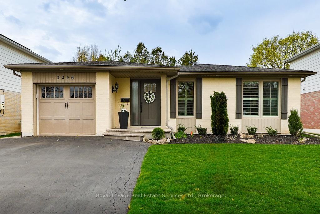 Detached House for sale at 3246 Lansdown Drive, Burlington, Palmer, L7M 1K3 - MLS: W12112418