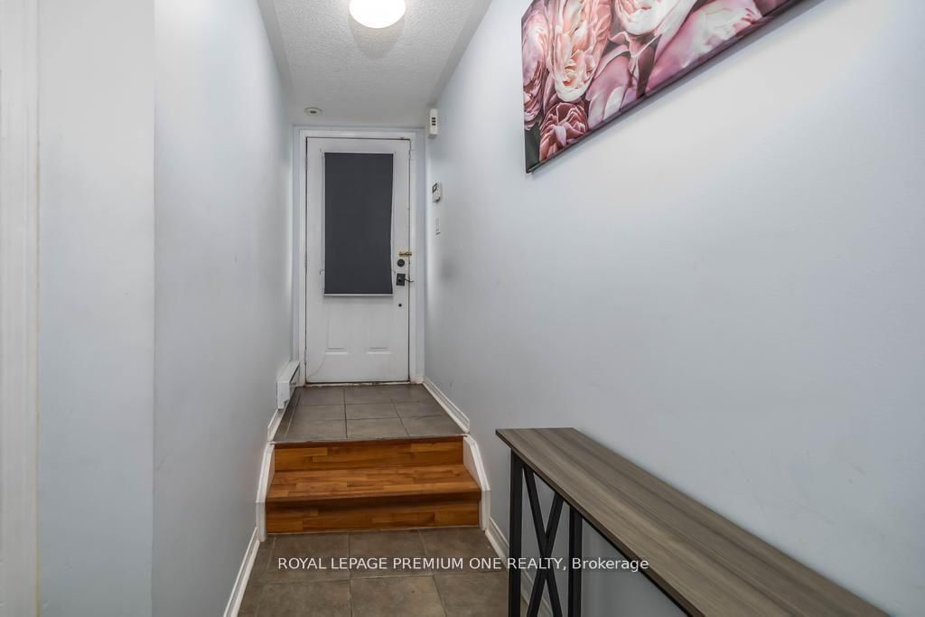 Townhouse for sale at 90-65 Turntable Crescent, Toronto, Dovercourt-Wallace Emerson-Junction, M6H 4K8 - MLS: W12112462