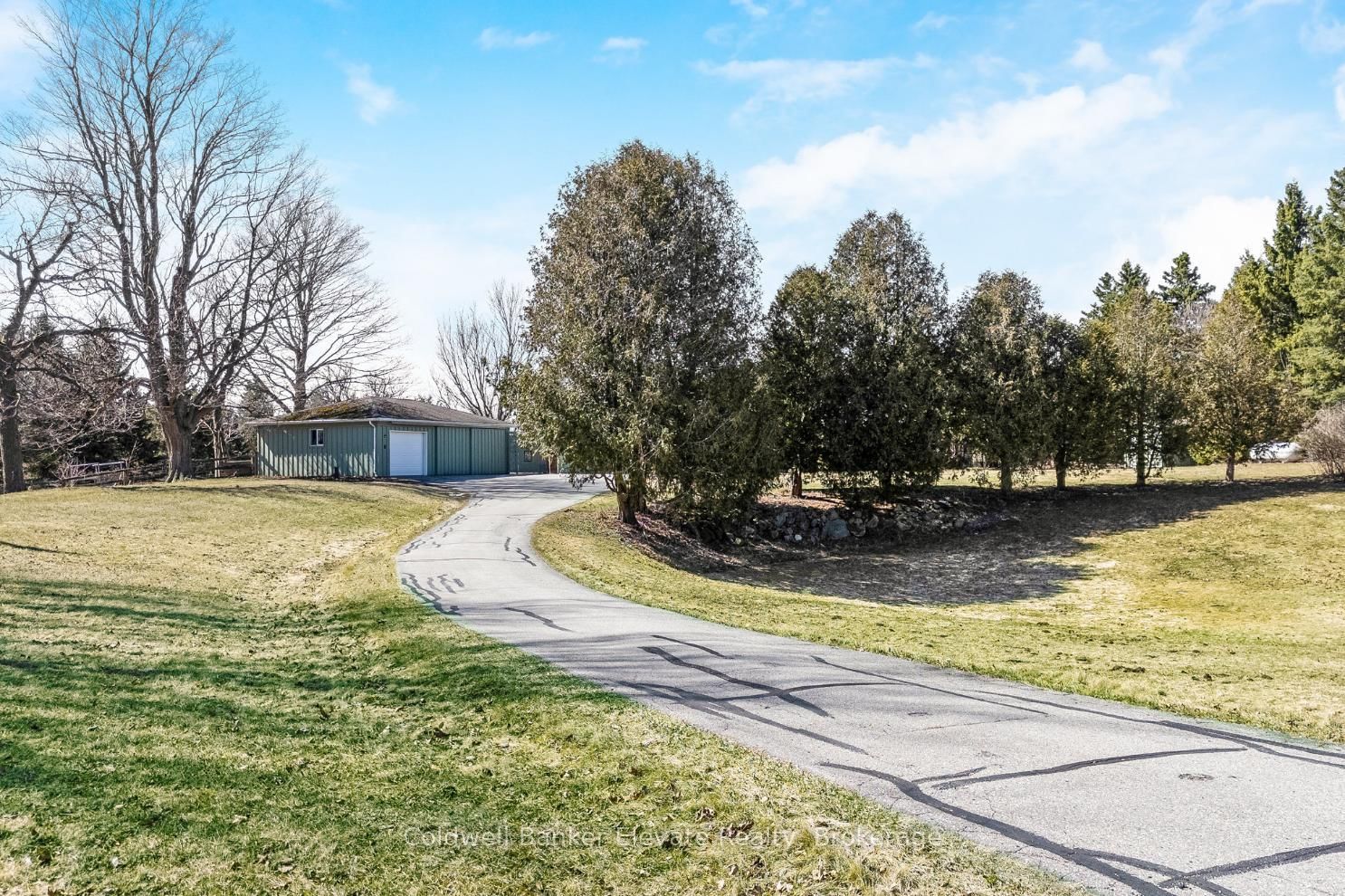 Detached House for sale at 14208 Dublin Line, Halton Hills, Rural Halton Hills, L7J 2L9 - MLS: W12112555