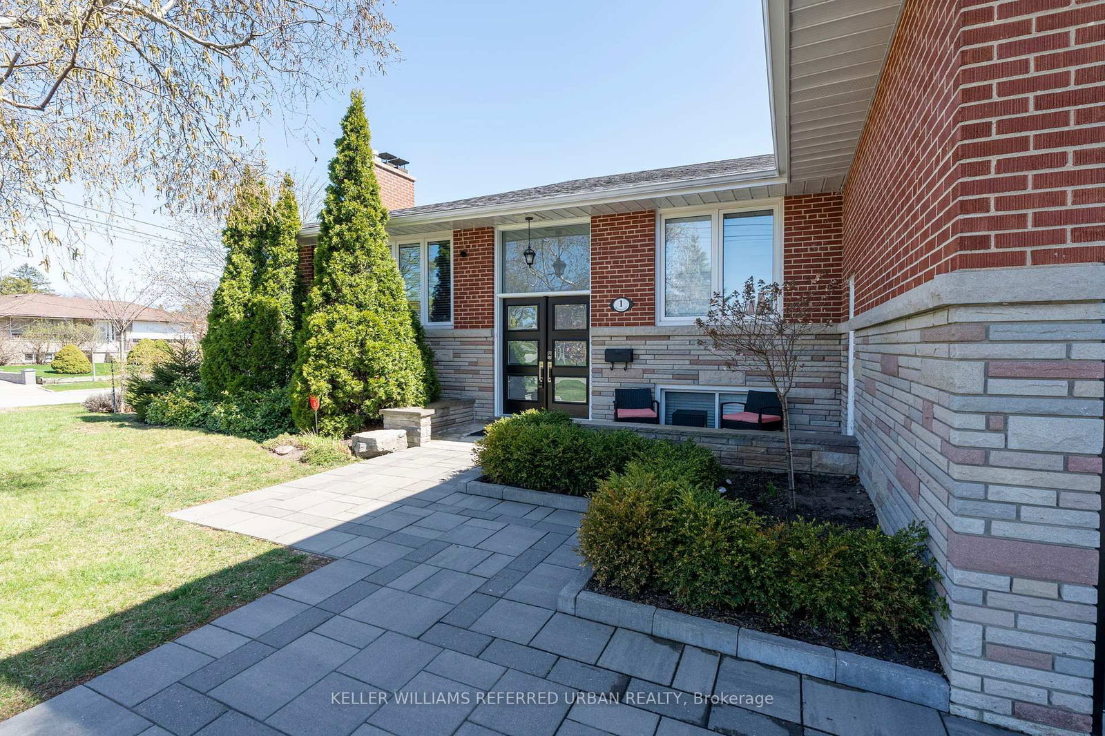 Detached House for sale at 1 Rowse Crescent, Toronto, Kingsview Village-The Westway, M9P 3L4 - MLS: W12112648