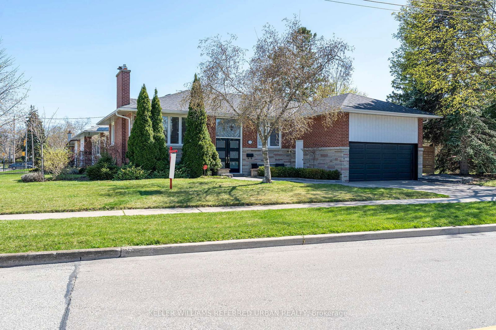 Detached House for sale at 1 Rowse Crescent, Toronto, Kingsview Village-The Westway, M9P 3L4 - MLS: W12112648