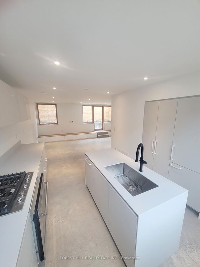 Garden Suite - 839 Gladstone Avenue