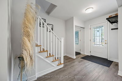 148 McCraney St, Oakville - College Park image-0-2