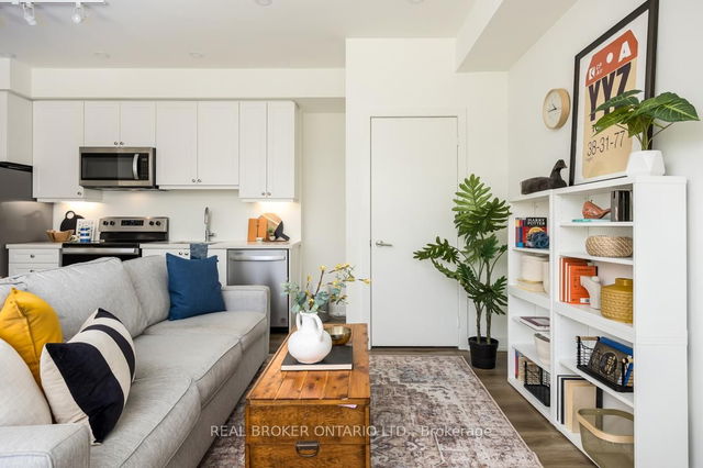 104 - 10 Wilby Crescent