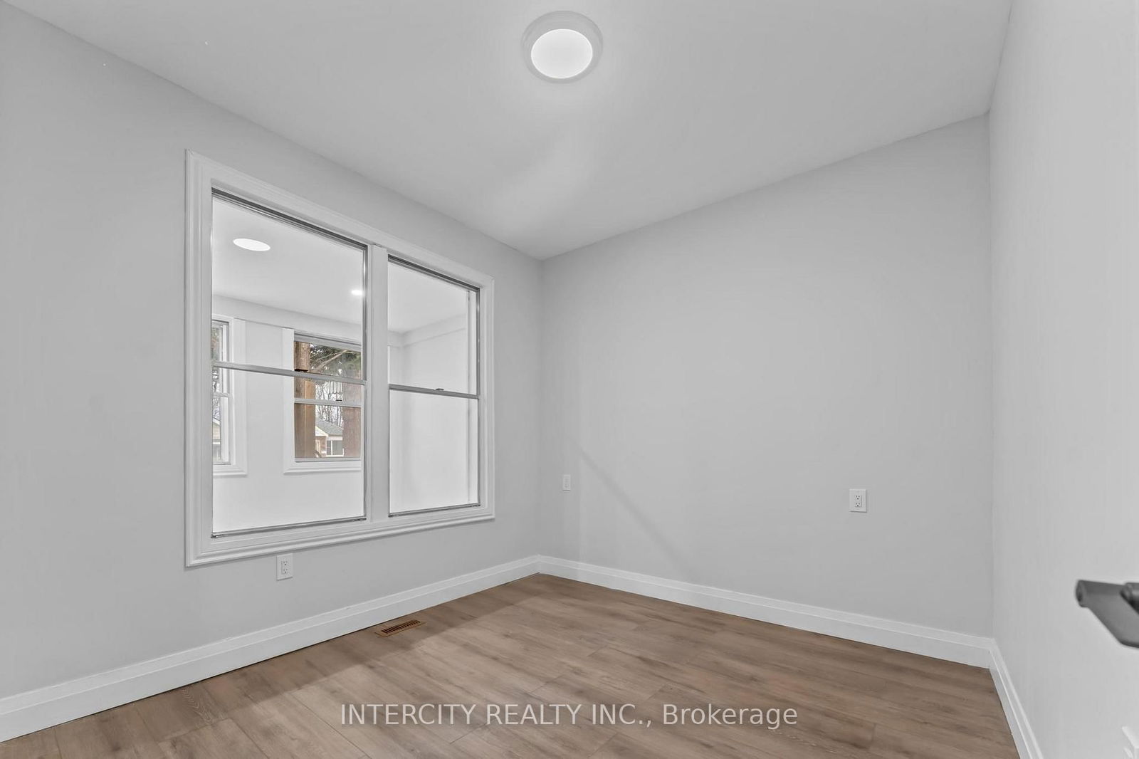 Detached House for sale at 68 Greendale Avenue, Toronto, Rockcliffe-Smythe, M6N 4P6 - MLS: W12112824