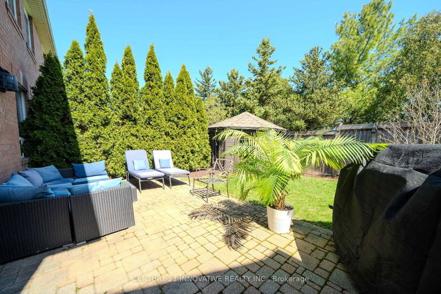 1633 Gowling Terrace