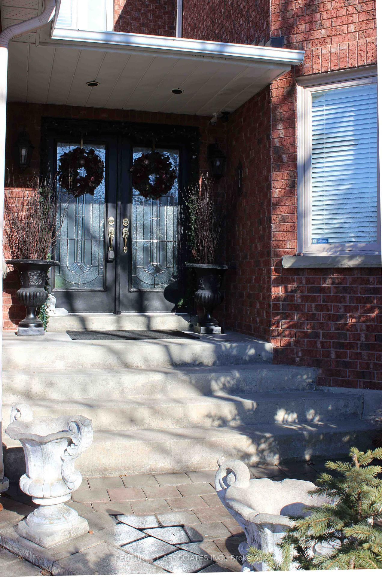 Detached House for sale at 2031 Eckland Court, Mississauga, Erin Mills, L5L 5W5 - MLS: W12112927