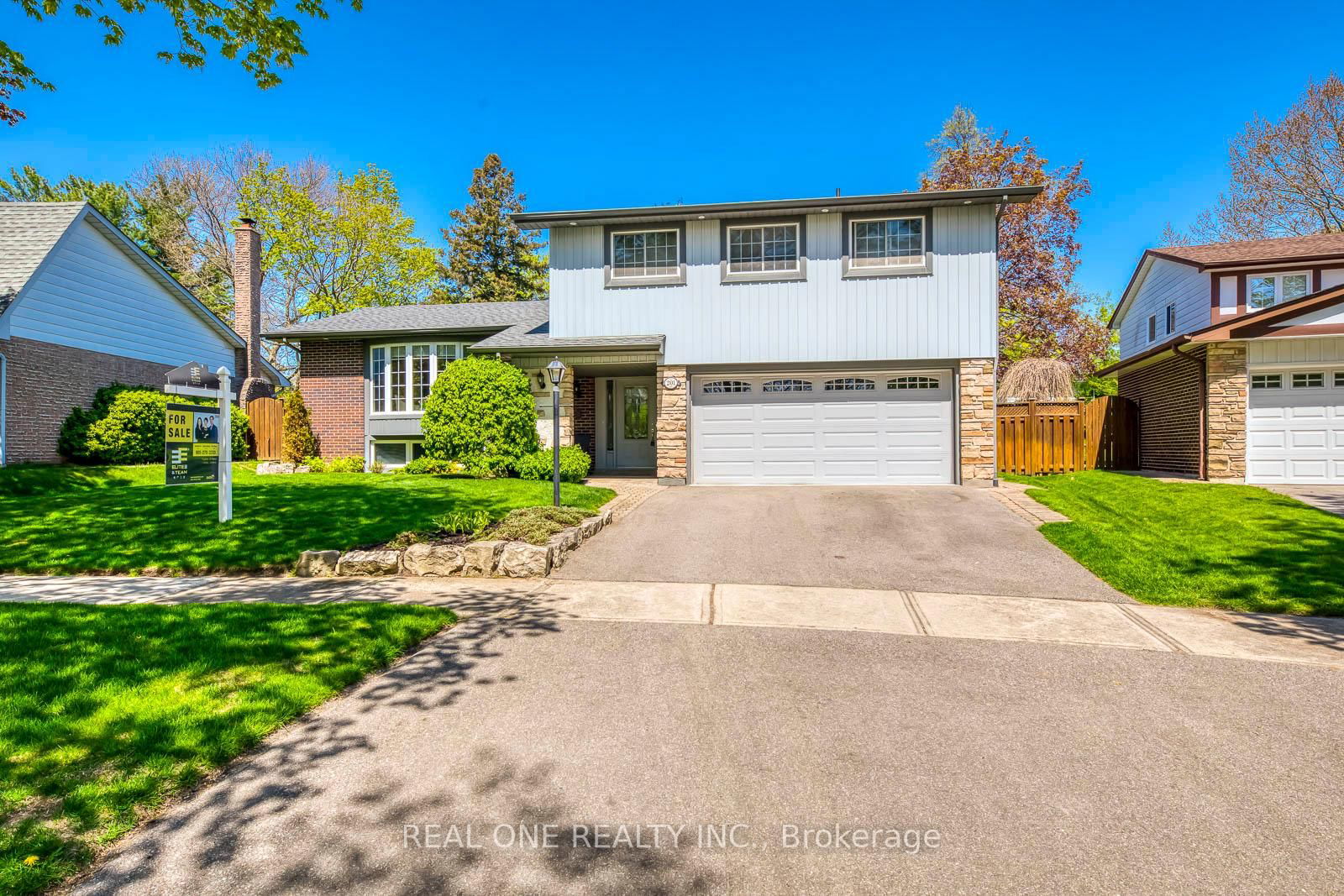 Detached House for sale at 201 Arichat Road, Oakville, Ford, L6J 5N5 - MLS: W12112976