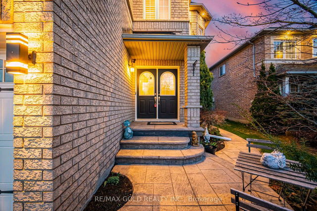 55 Royal Valley Drive