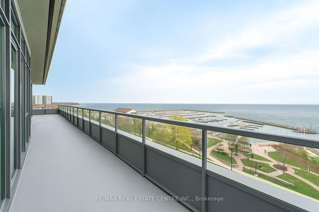808 - 11 Bronte Road