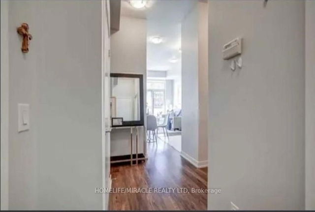 1012 - 840 Queen Plate Drive