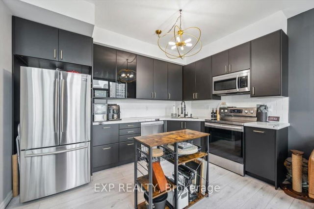 707 - 220 Burnhamthorpe Road
