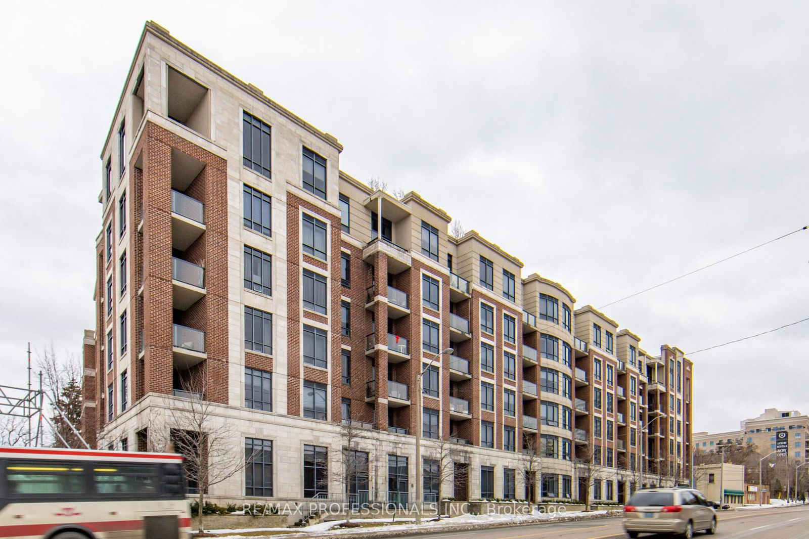 Condo for lease at 118-25 Earlington Avenue, Toronto, Kingsway South, M8X 3A3 - MLS: W12113324