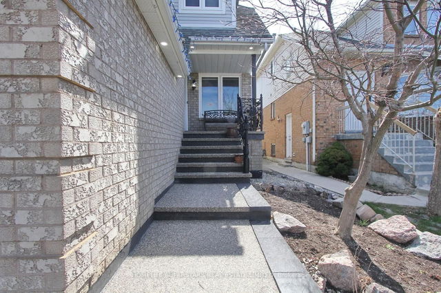 101 Beaconsfield Avenue
