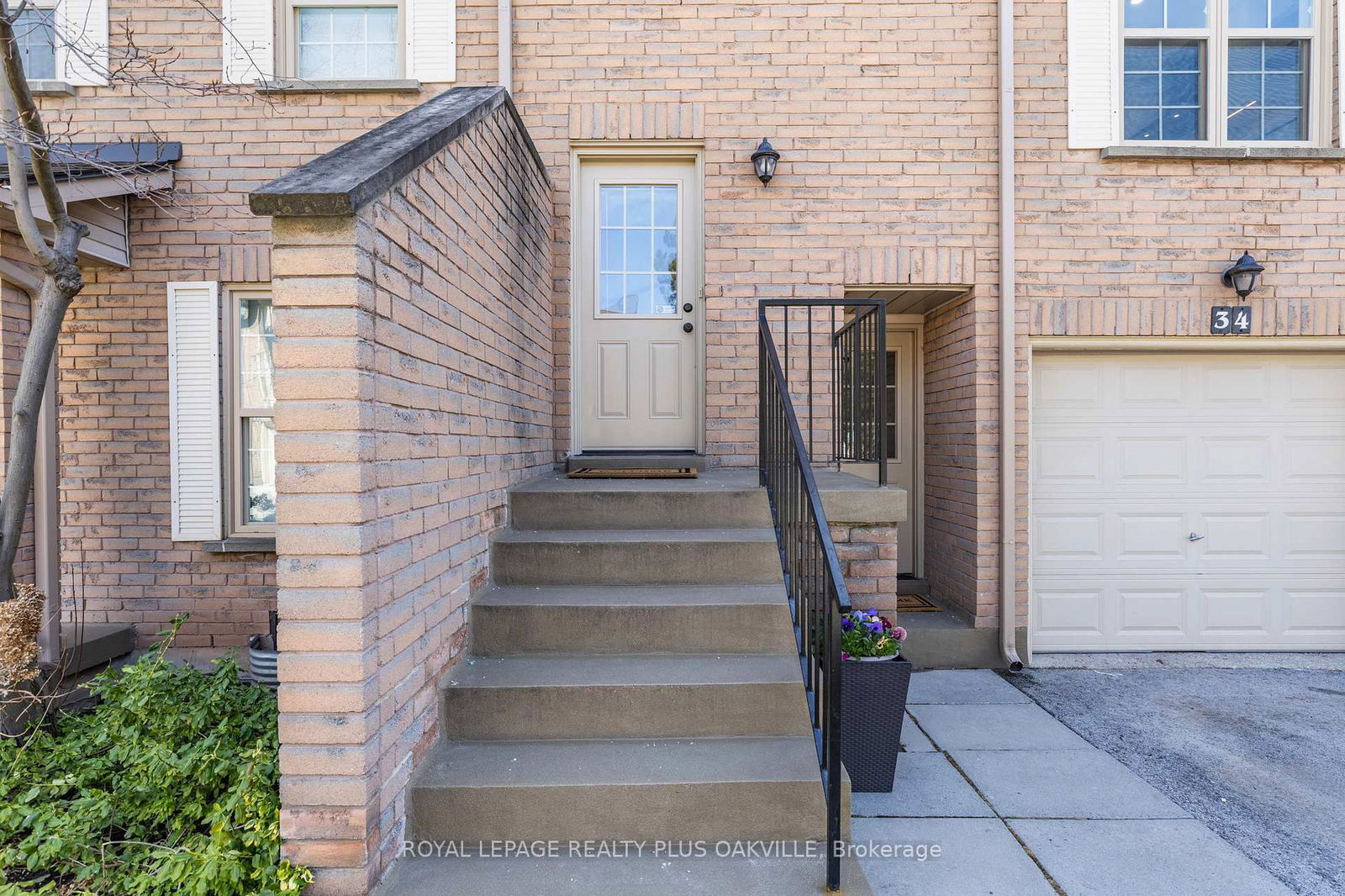 Townhouse for sale at 34-2272 Mowat Avenue, Oakville, River Oaks, L6H 5L8 - MLS: W12113345