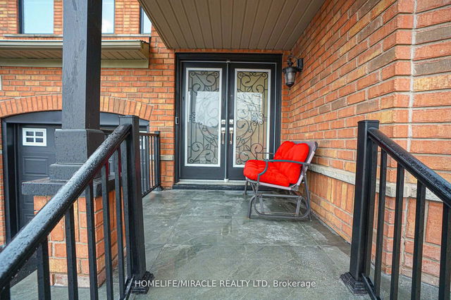6 Maplecrest Court
