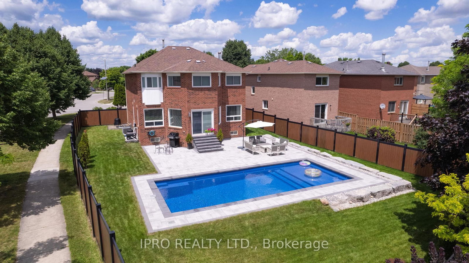 Detached House for sale at 2 Smith Drive, Halton Hills, Georgetown, L7G 5K6 - MLS: W12113407