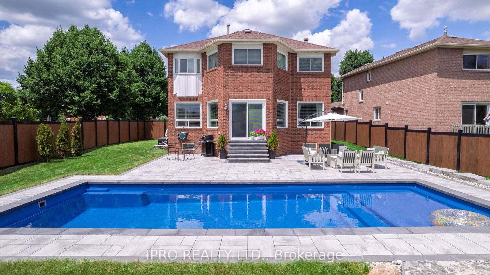 Detached House for sale at 2 Smith Drive, Halton Hills, Georgetown, L7G 5K6 - MLS: W12113407