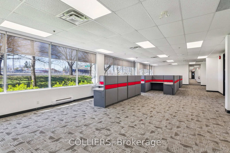 2130 South Service Rd W, Oakville, L6L 5N1 | Image 2