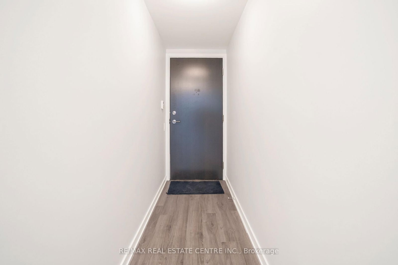 Condo for sale at 303-105 The Queensway Avenue, Toronto, High Park-Swansea, M6S 5B5 - MLS: W12113468