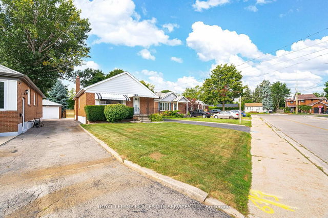 44 Maple Avenue
