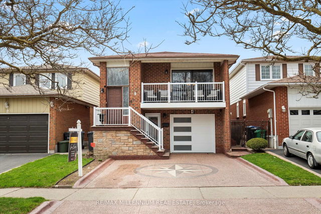 4 Martindale Crescent