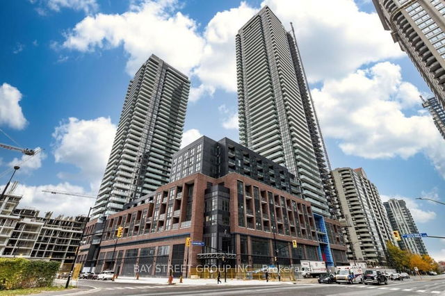 902 - 430 Square One Drive