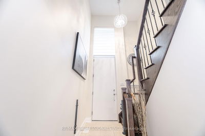 31 Pony Farm Dr, Toronto - Willowridge-Martingrove-Richview image-0-4
