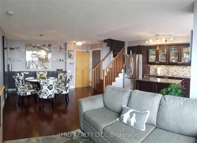 PH919 - 1040 The Queensway Avenue